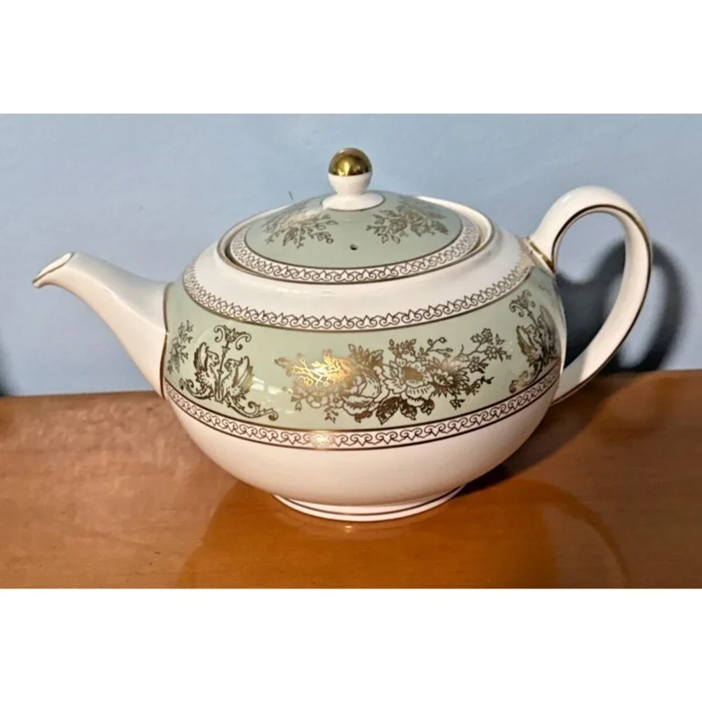 Wedgwood Gold Columbia Tea Pot Set Creamer/Sugar/4 Cups Sage Green England Mint